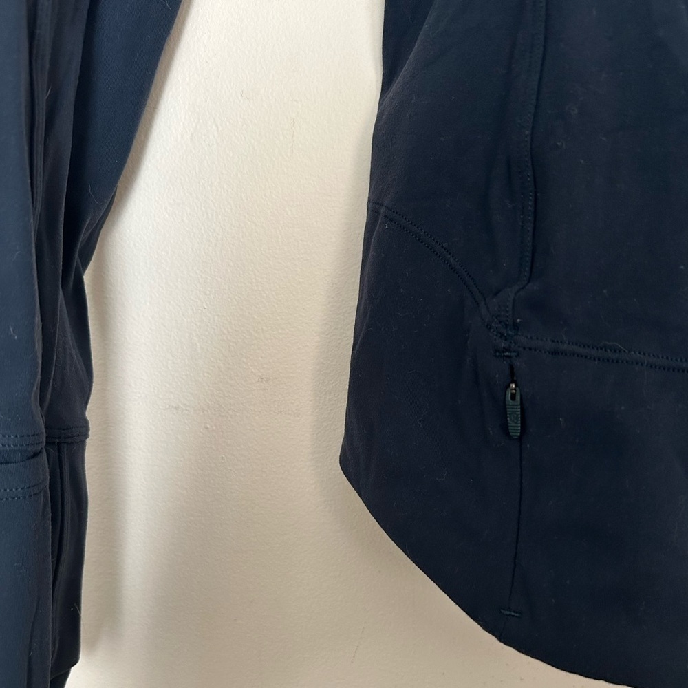 Lululemon Running Jacket Half Zip Ruffle Zipper - Picture 5 of 5